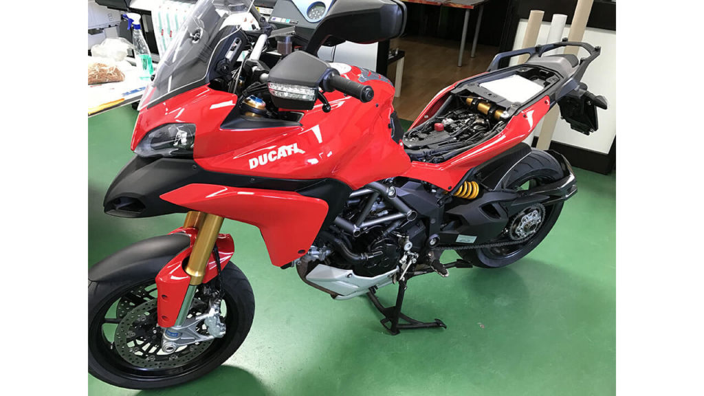 decorazione moto ducati codogno grafiche borella